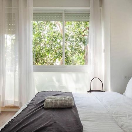 Big Apartment Next To Gordon Beach Plus Free Parking Tel-Aviv Extérieur photo